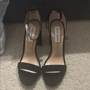 Steve Madden Steve Madden women’s Carrson-0Heeled Sandal NWT